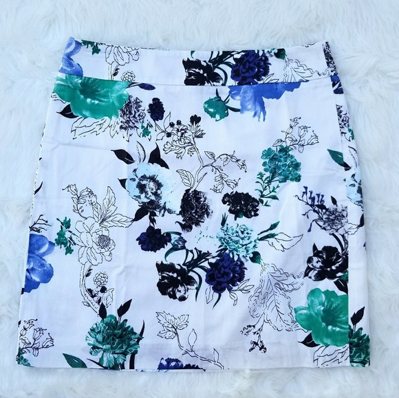 Ann Taylor LOFT cotton mini floral skirt Sz 2 - Picture 1 of 4